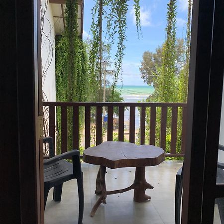 Bed and Breakfast Ceylon Surf Guest And Restaurant Weligama Esterno foto