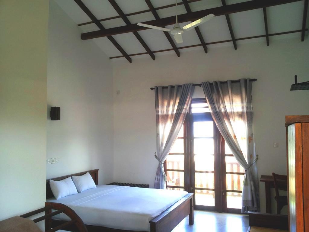 Bed and Breakfast Ceylon Surf Guest And Restaurant Weligama Camera foto